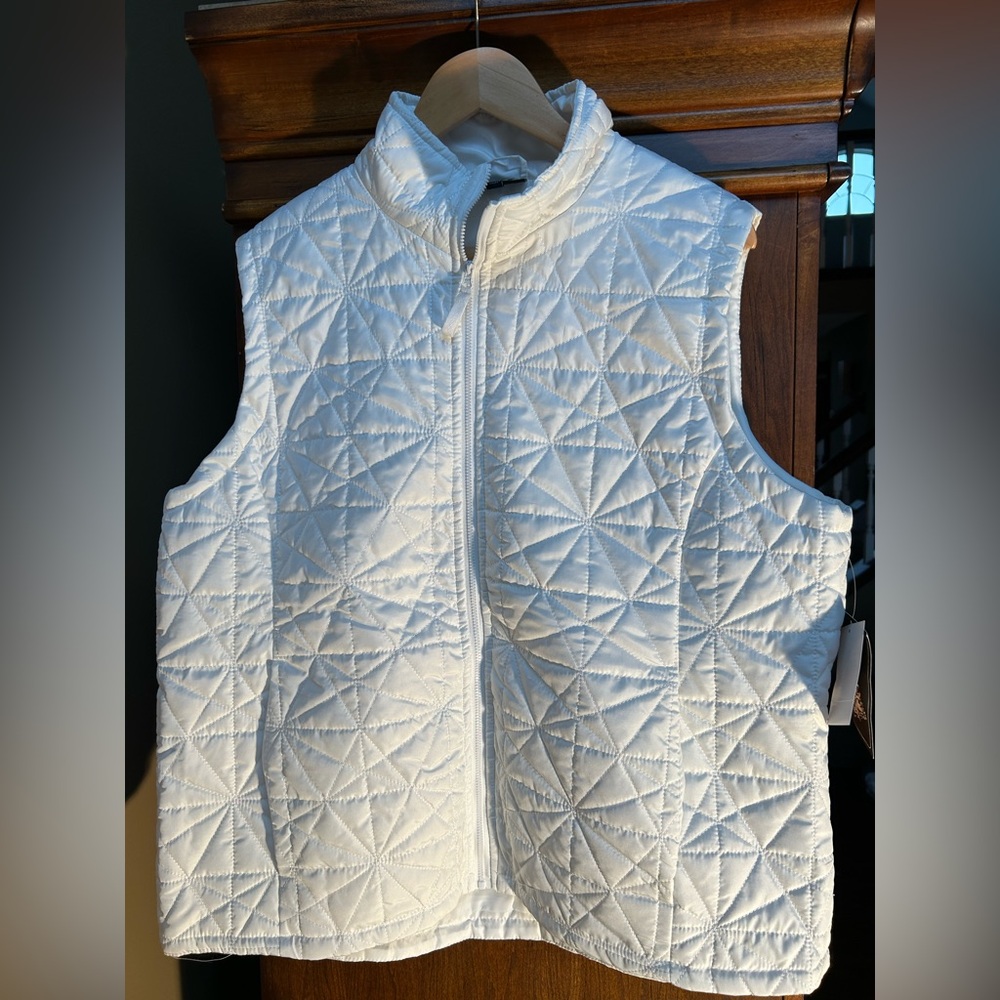 Jane Ashley Lightweight Vest 2X -NWT - White
